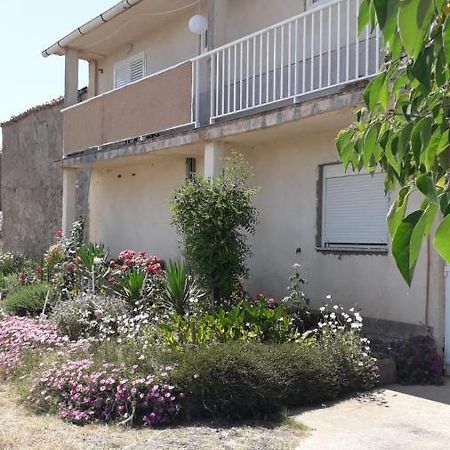 Apartmán Apartman Nika Ražanac Exteriér fotografie